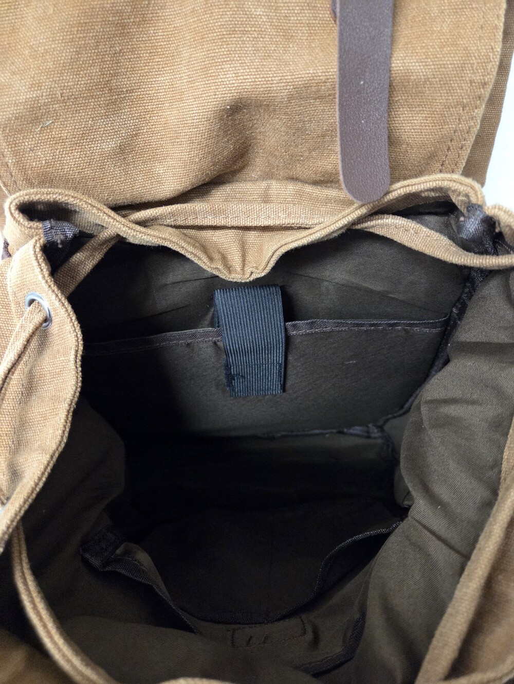 Backpack - Picture 4 of 13